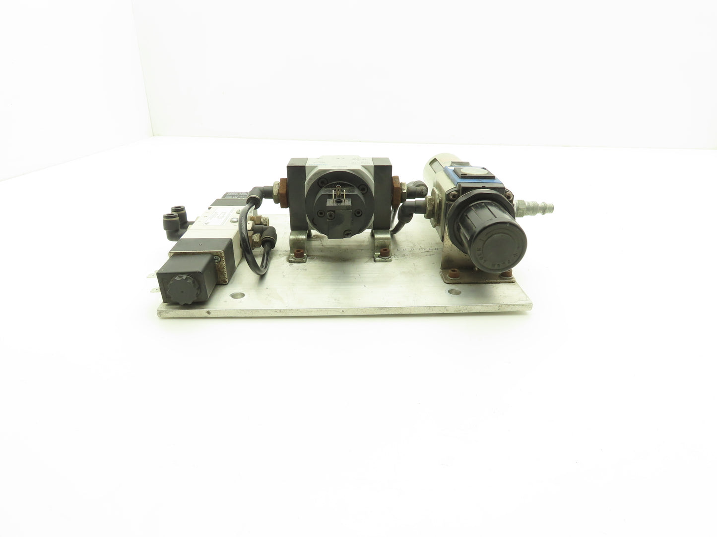 Nitra/Festo AVS-533C2-24D Pneumatic Solenoid & On/Off Valve w/Filter/Regulator