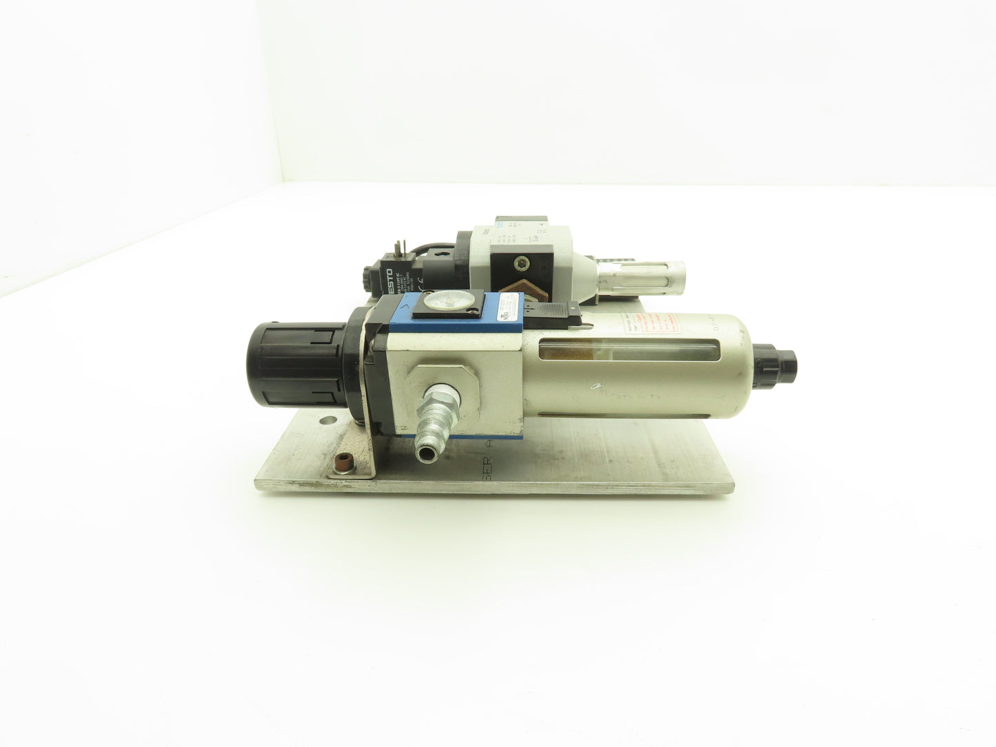 Nitra/Festo AVS-533C2-24D Pneumatic Solenoid & On/Off Valve w/Filter/Regulator