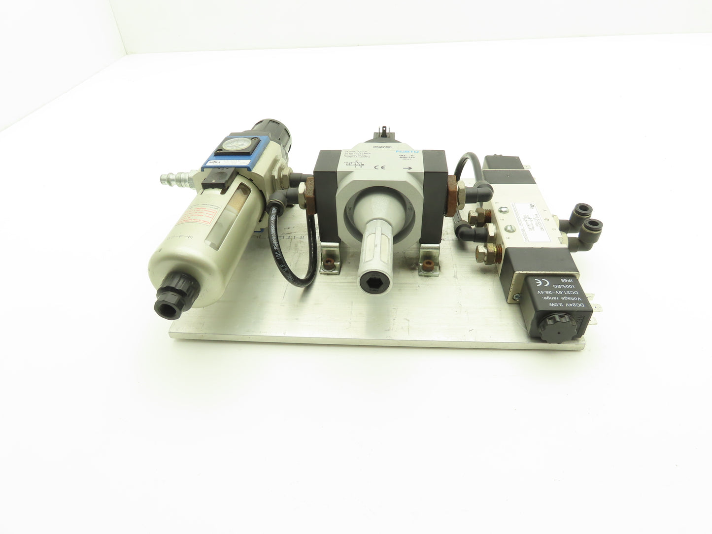 Nitra/Festo AVS-533C2-24D Pneumatic Solenoid & On/Off Valve w/Filter/Regulator