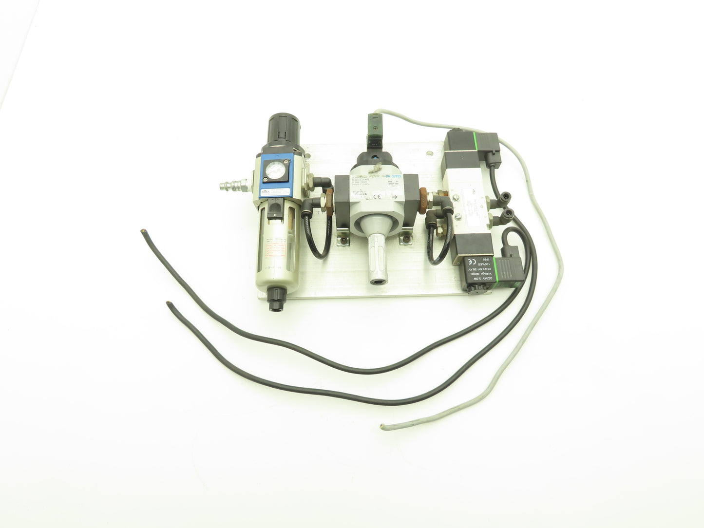 Nitra/Festo AVS-533C2-24D Pneumatic Solenoid & On/Off Valve w/Filter/Regulator