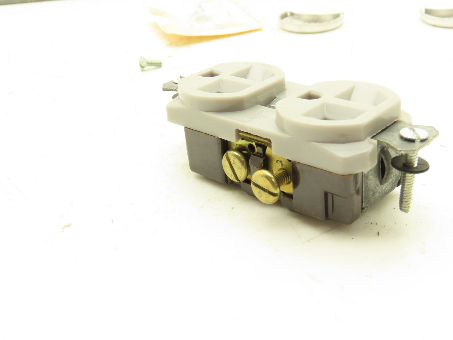 Walker  513 ALEDPSG-G Service Fitting W/Duplex Receptacle Lot of 5