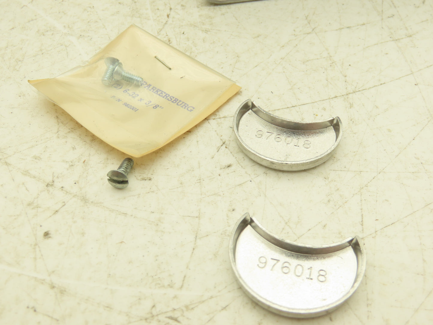 Walker  513 ALEDPSG-G Service Fitting W/Duplex Receptacle Lot of 5