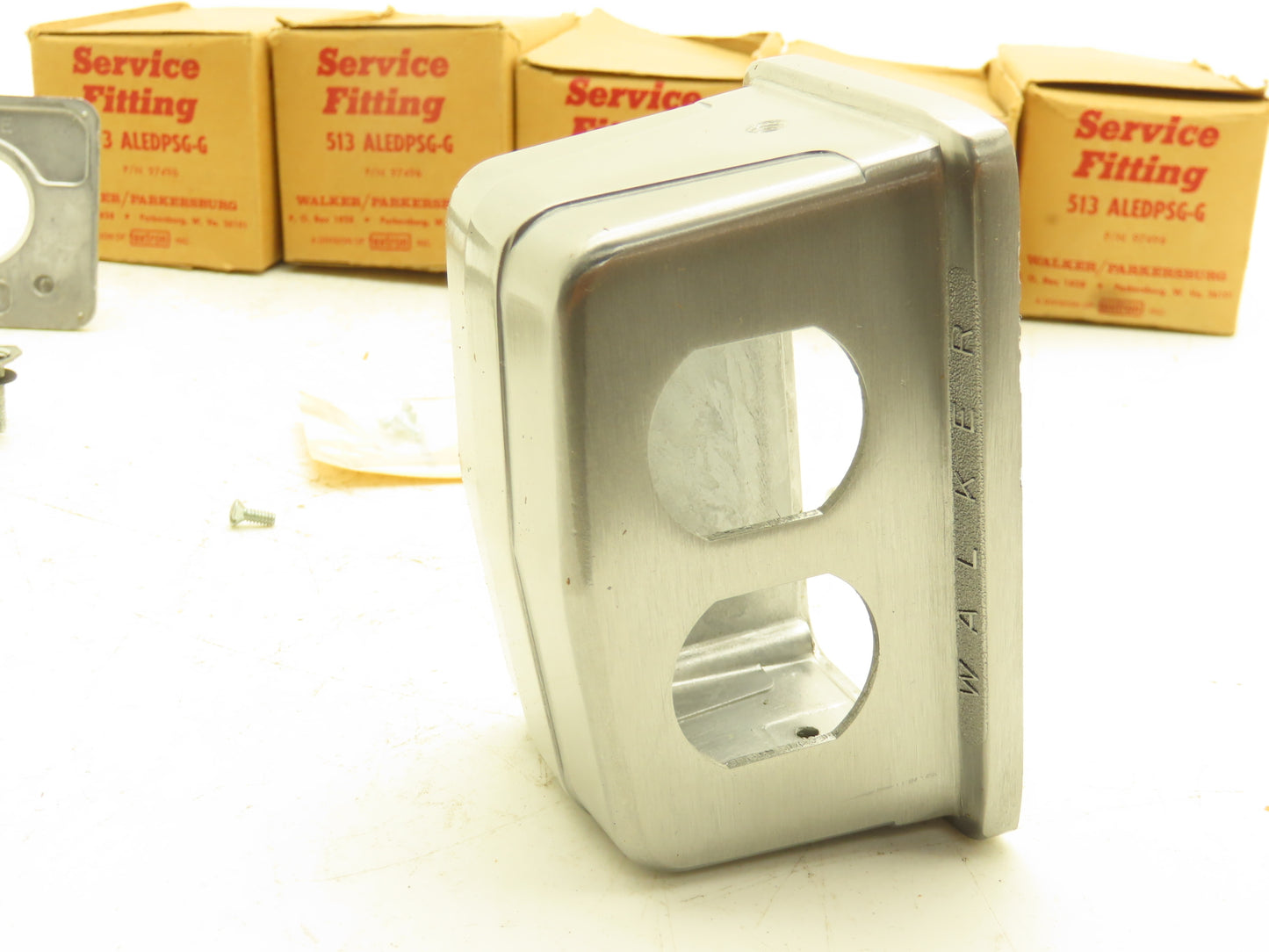 Walker  513 ALEDPSG-G Service Fitting W/Duplex Receptacle Lot of 5