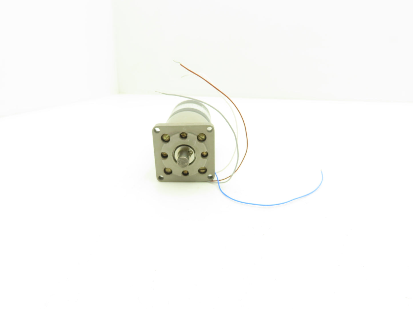 TRW Globe Motors 83A114-3382 Gearcase Motor 20Watt 115VAC 1PH .354 RPM