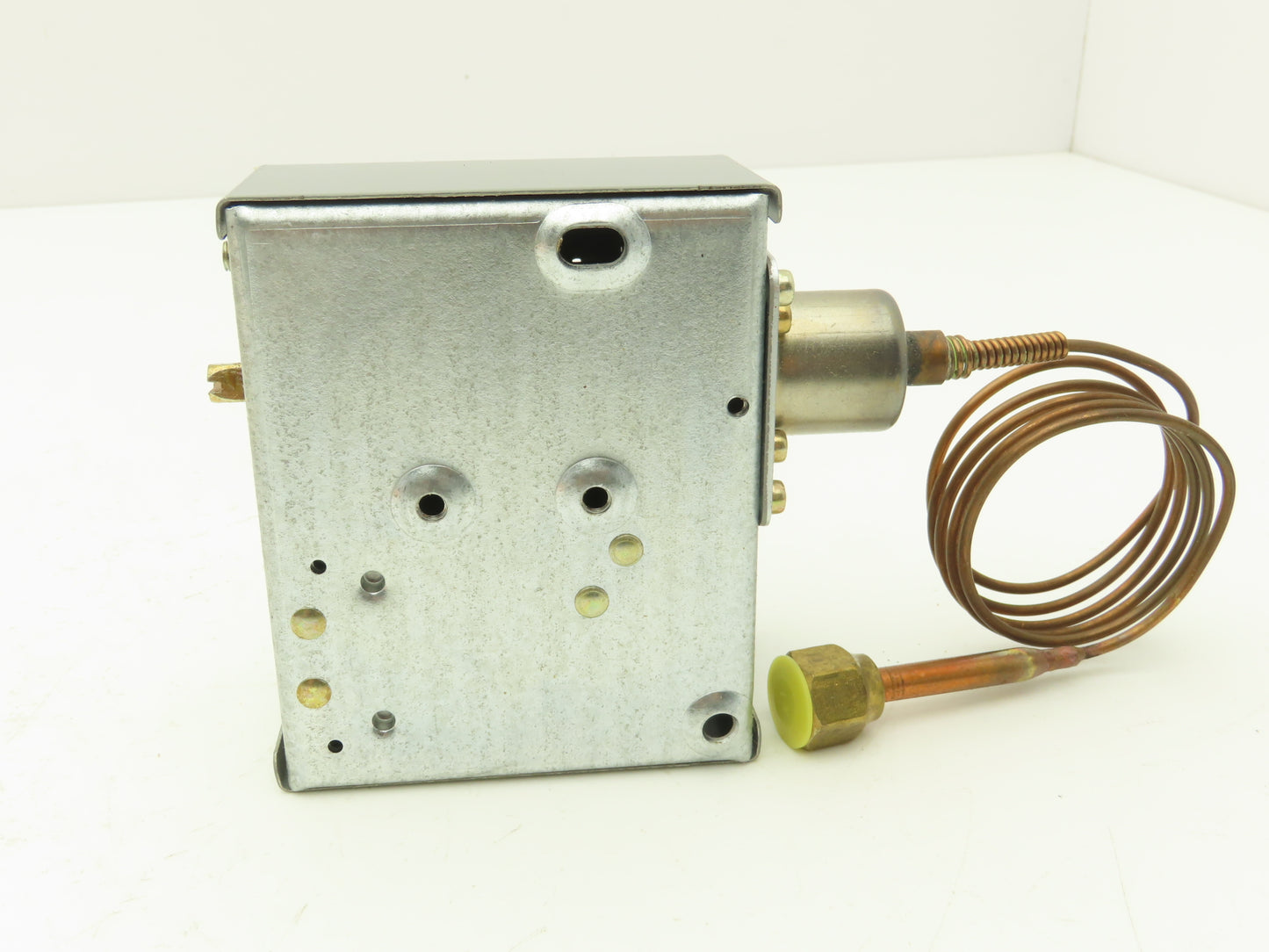 Johnson Controls 4E041 High Pressure Lockout Control 50-500 PSIG 36" Capillary