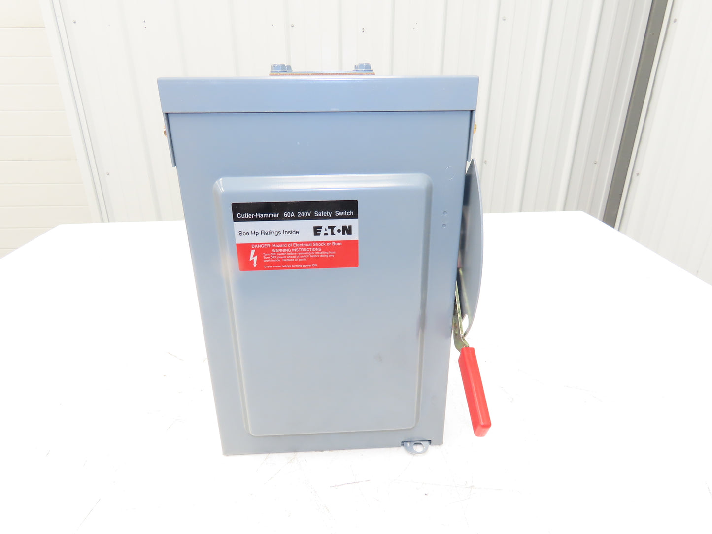 Cutler Hammer DG322URB Safety Disconnect Switch 60A 240V 3 Pole Non Fused 3R