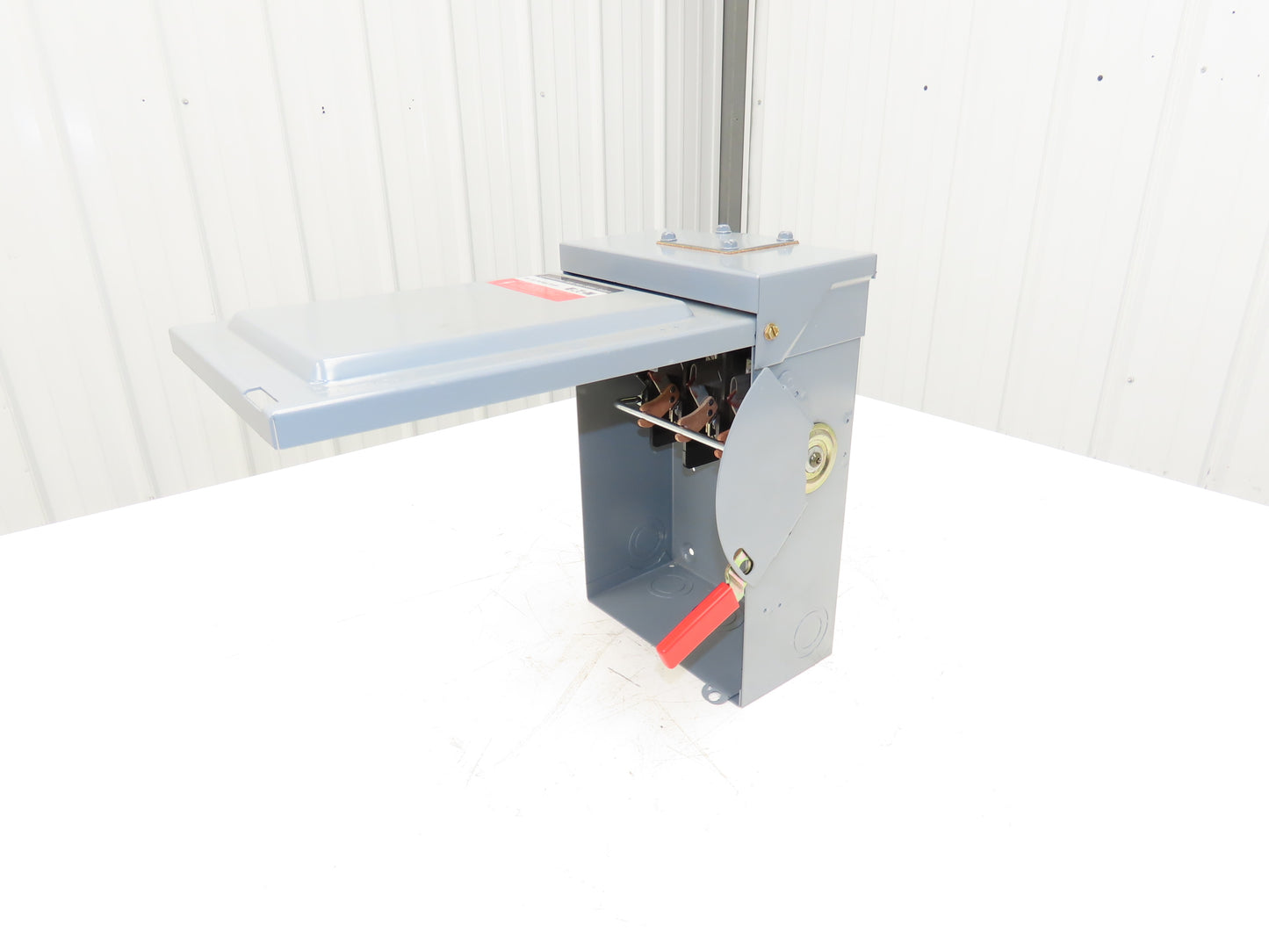 Cutler Hammer DG322URB Safety Disconnect Switch 60A 240V 3 Pole Non Fused 3R