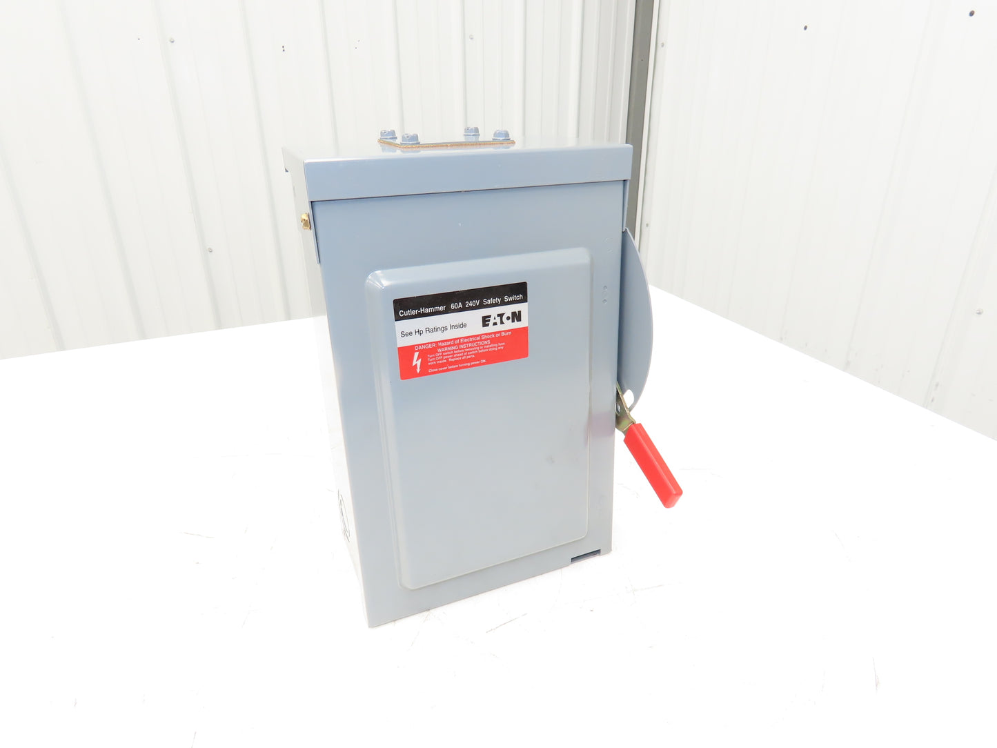 Cutler Hammer DG322URB Safety Disconnect Switch 60A 240V 3 Pole Non Fused 3R