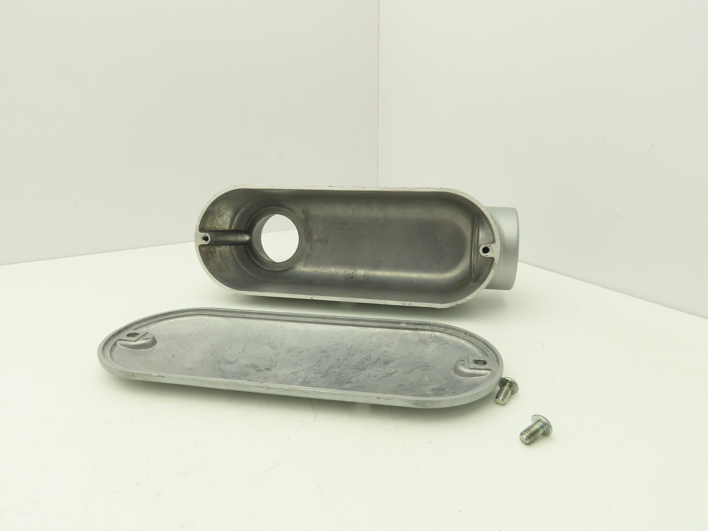 Red Dot ALB-7 Conduit Body Series A Type LB Size 2-1/2" Die Cast Aluminum