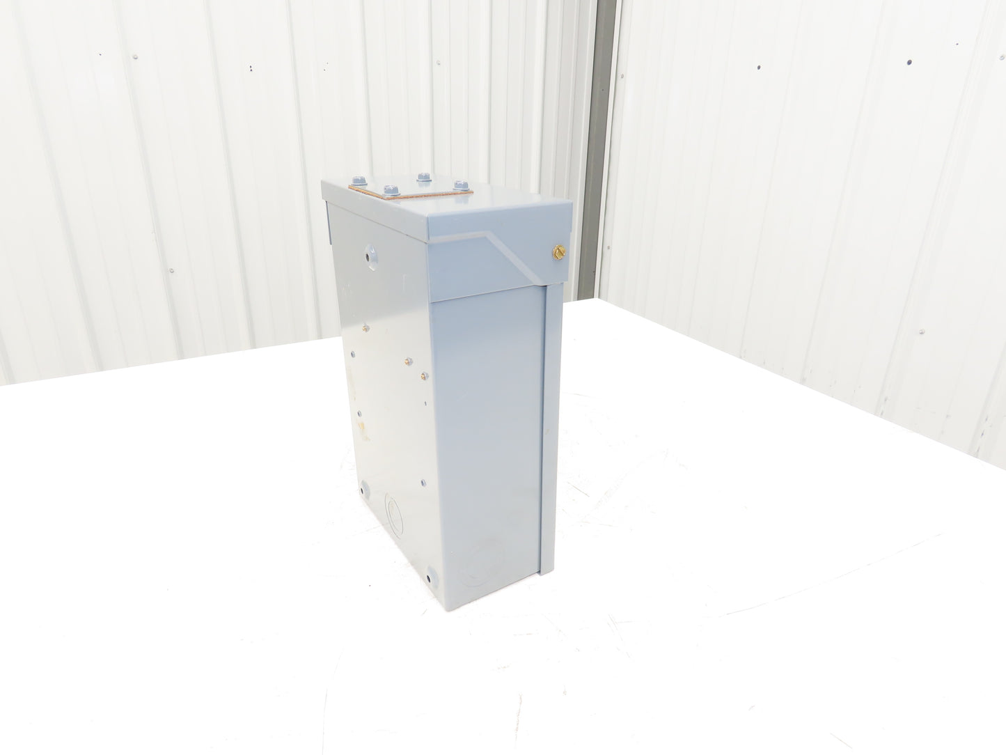 Cutler Hammer DG322URB Safety Disconnect Switch 60A 240V 3 Pole Non Fused 3R