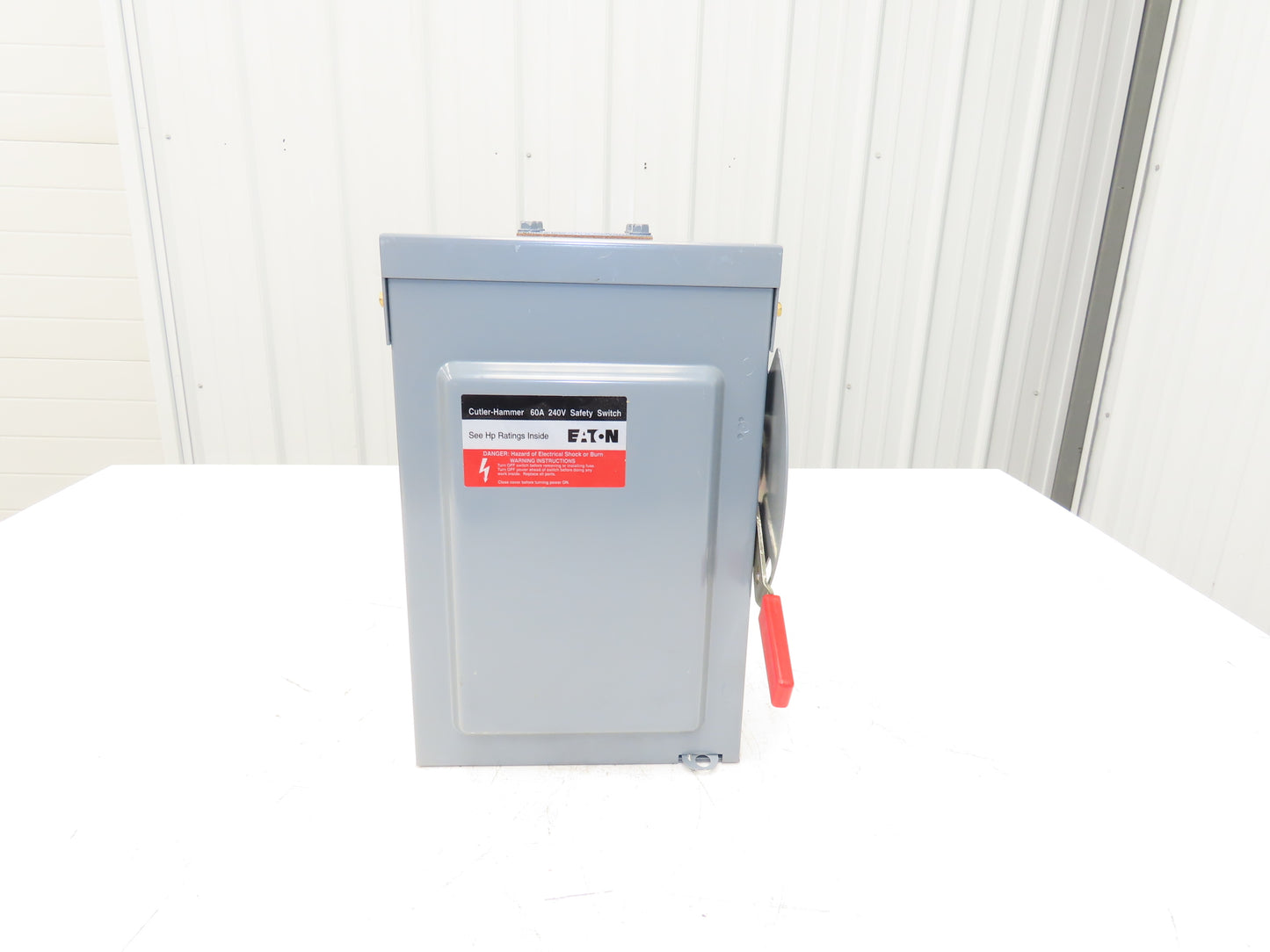 Cutler Hammer DG322URB Safety Disconnect Switch 60A 240V 3 Pole Non Fused 3R