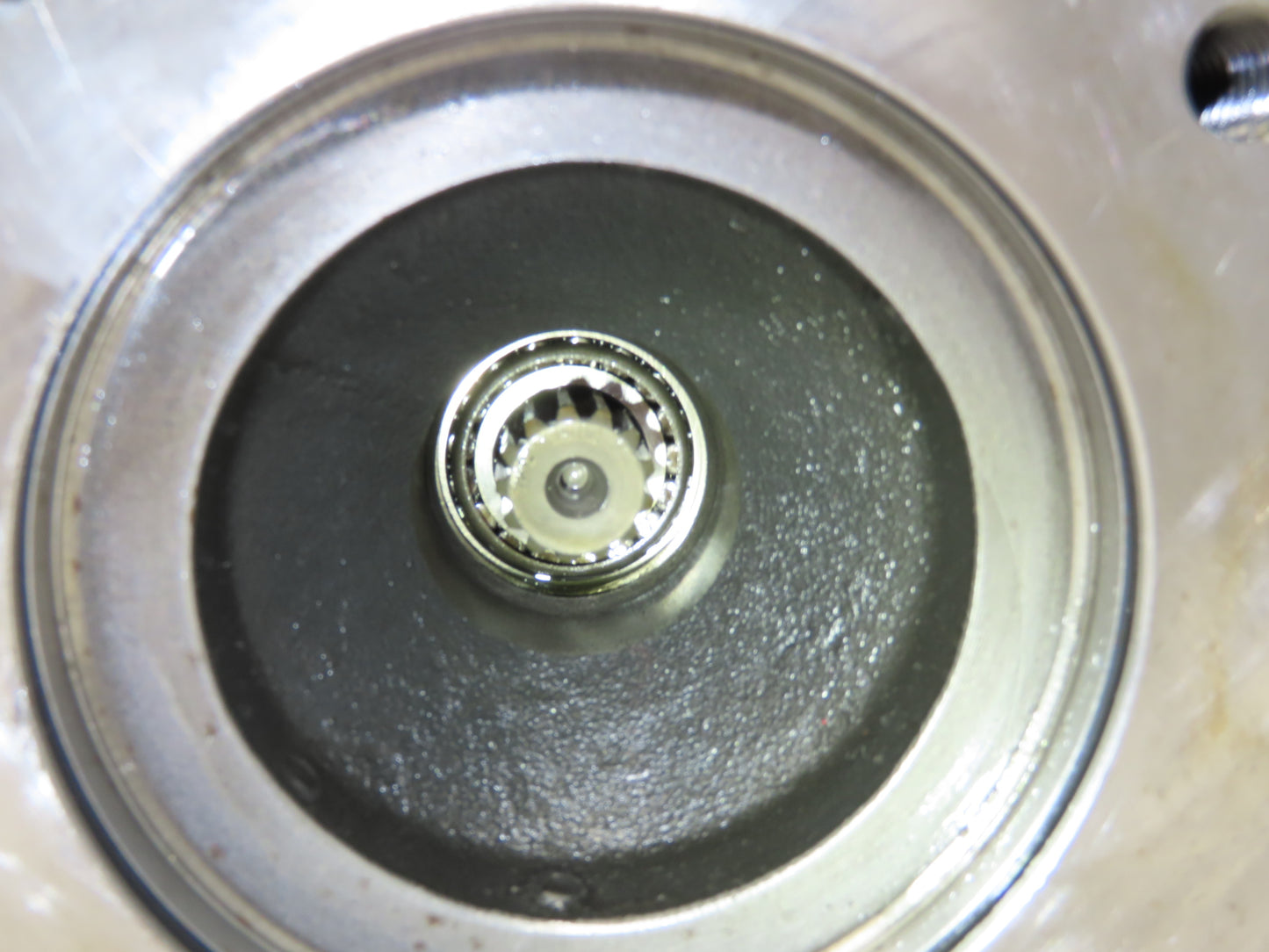 Brueninghaus Rexroth AA10VS045DFR1/31R-PKC62K02 Hydraulic Piston Pump Series 31