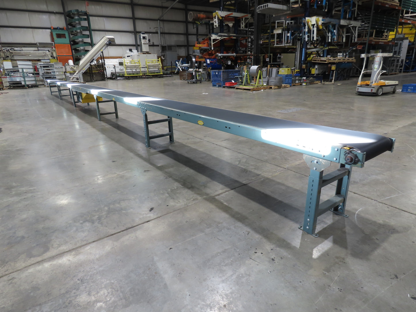 Hytrol 18"x 50' Slider Bed Conveyor 15.5" Belt 2Hp 3PH Center Drive 53FPM