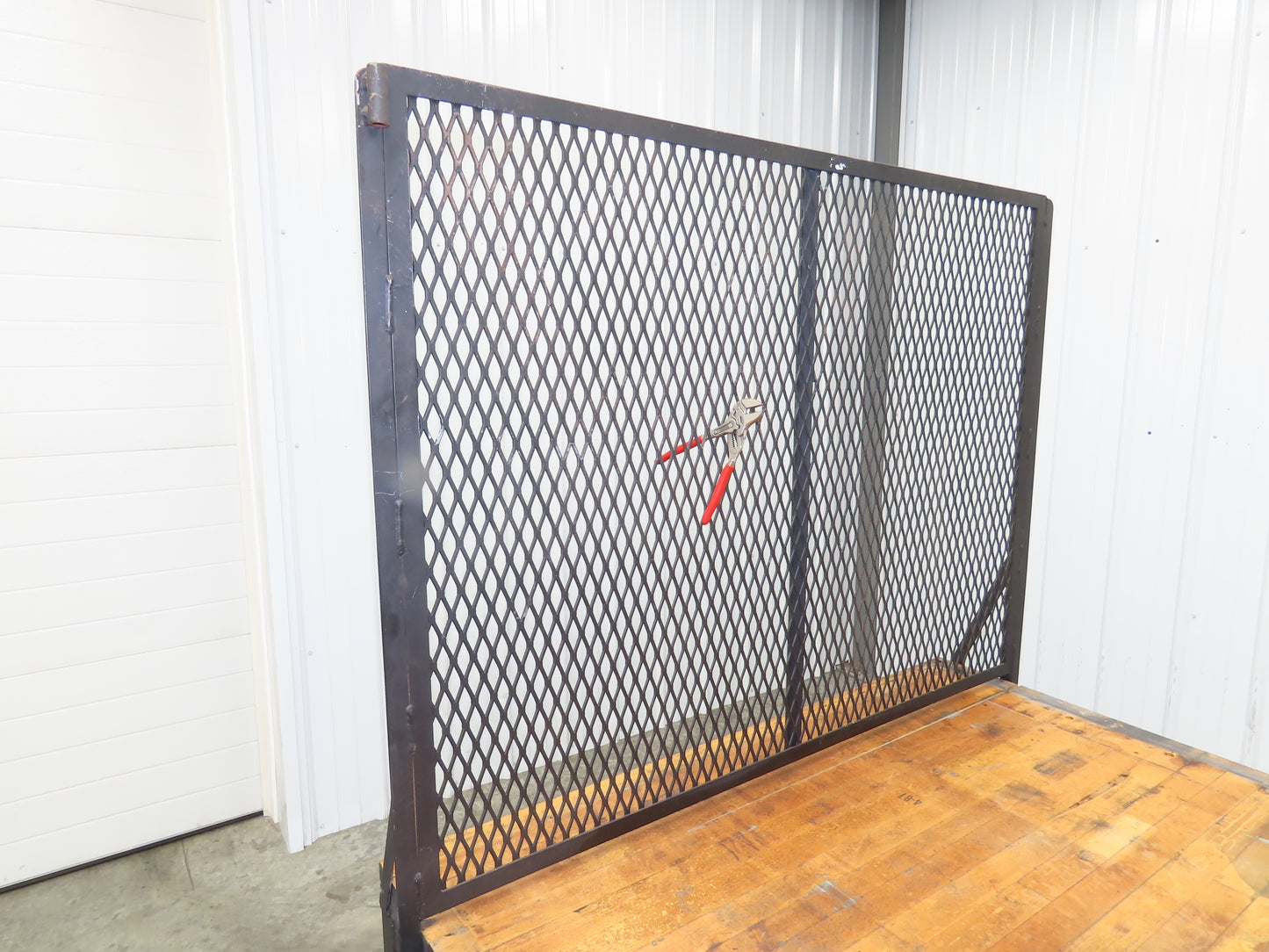 Lista Workbench Wood Top 48x30" 6 Drawer Tool Storage Cabinet Mesh Back Rack