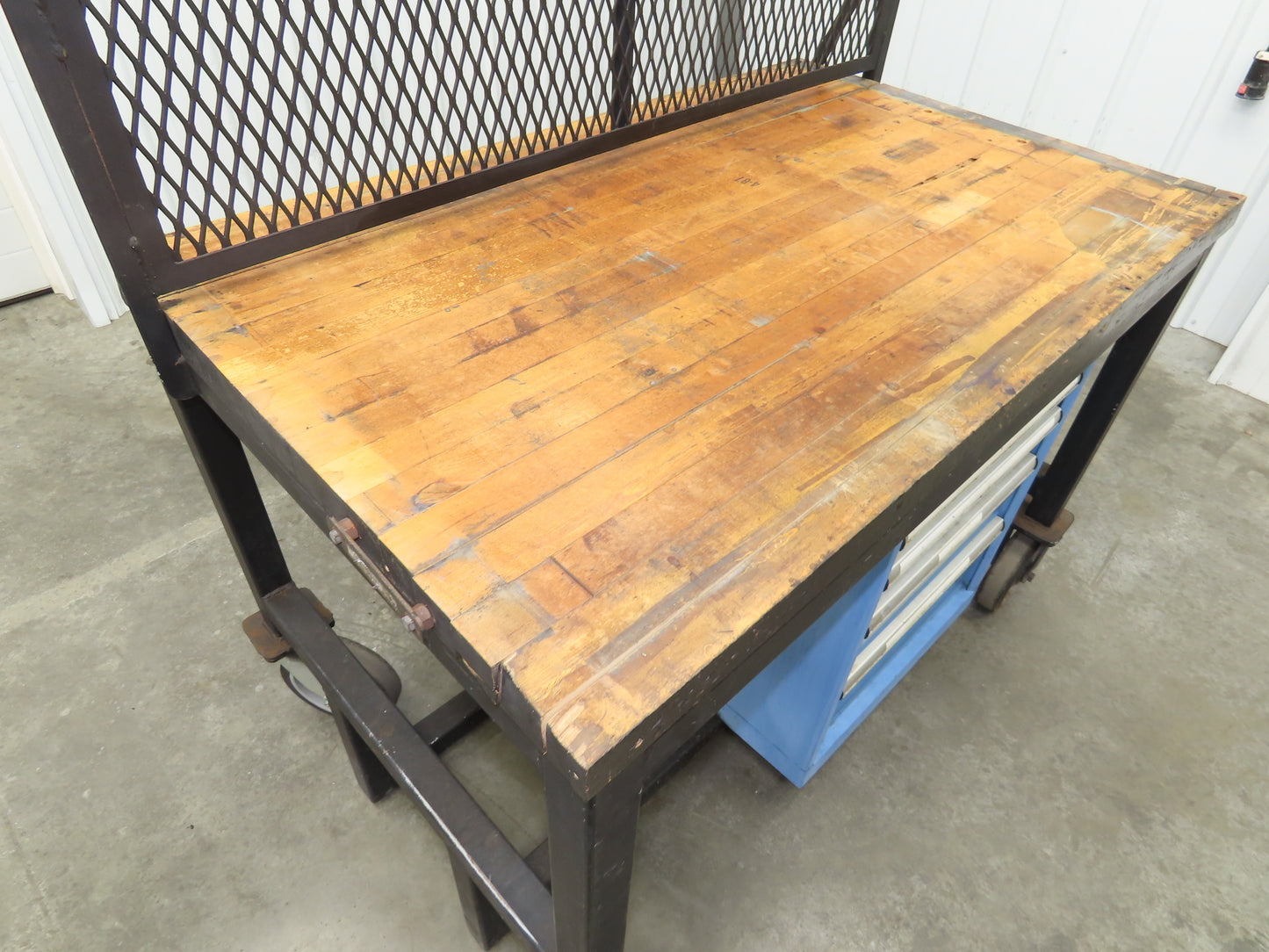 Lista Workbench Wood Top 48x30" 6 Drawer Tool Storage Cabinet Mesh Back Rack