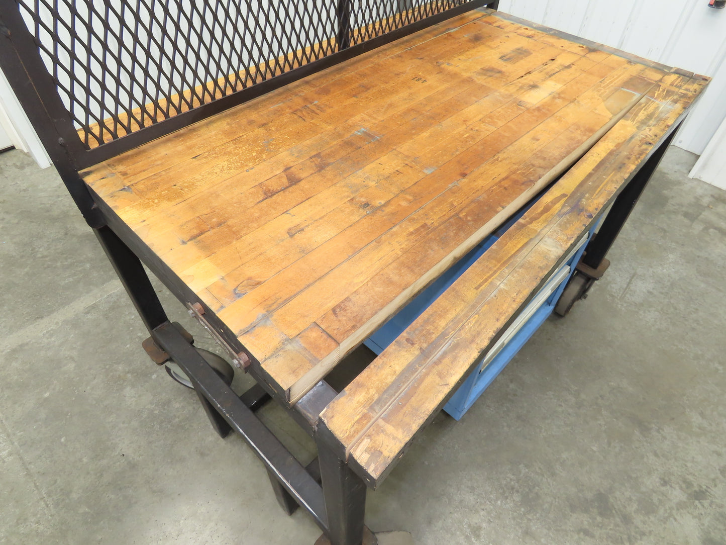 Lista Workbench Wood Top 48x30" 6 Drawer Tool Storage Cabinet Mesh Back Rack