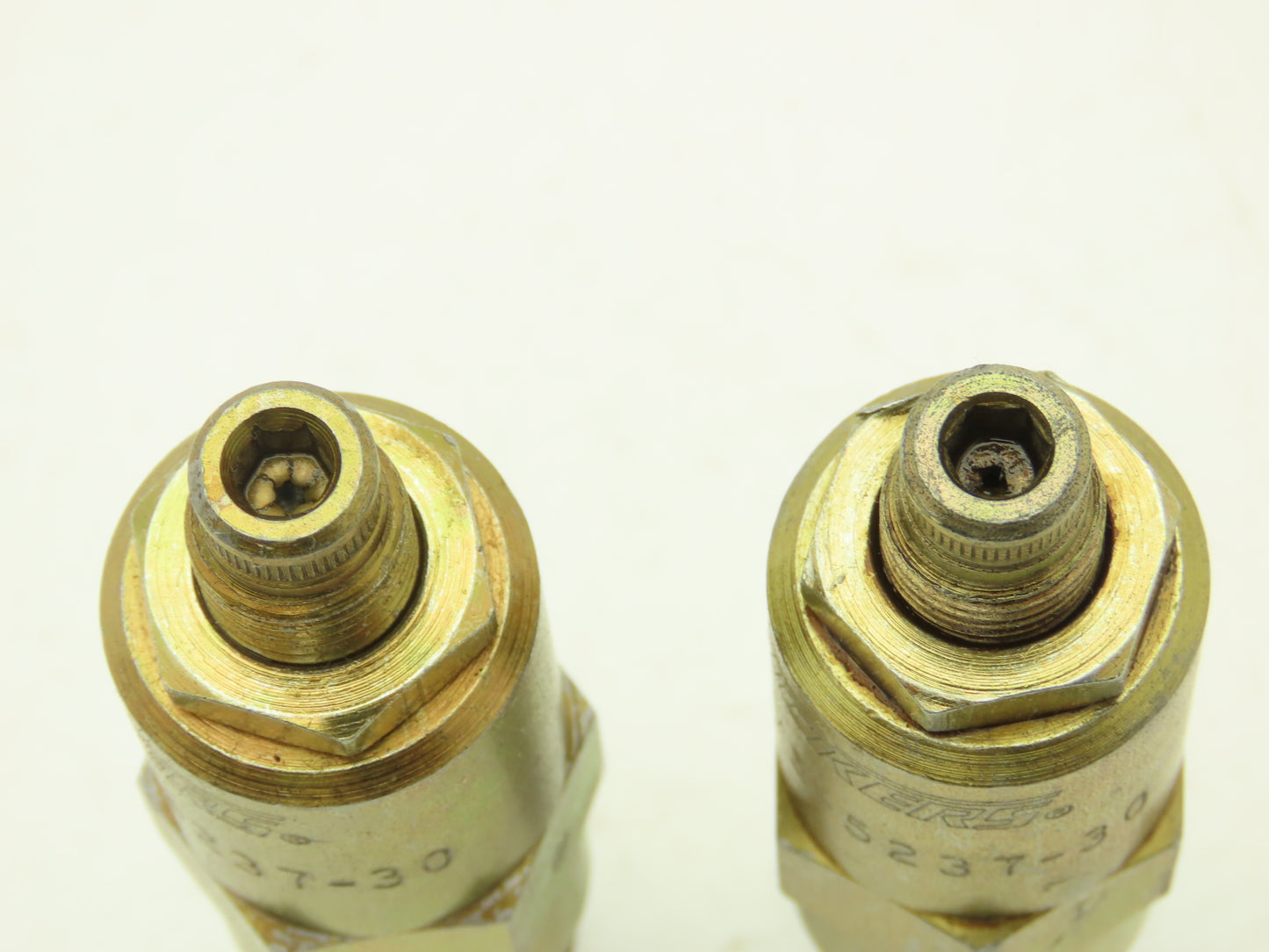 Vickers RV5-5237-30 Screw-In Cartridge Relief Valve  Lot of 2