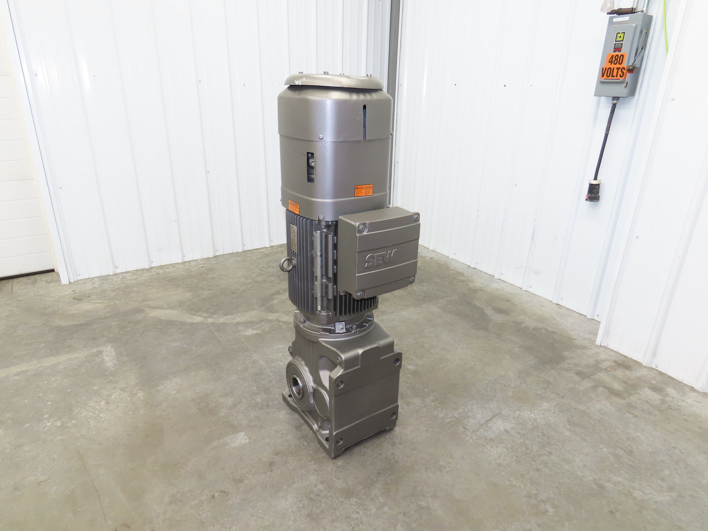 Sew Eurodrive KA97B DRL180S4BE32HR/TF/EG7S/AL/C Gearmotor 134-200RPM 329-500VAC