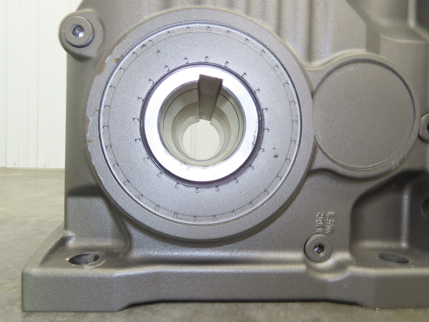 Sew Eurodrive KA97B DRL180S4BE32HR/TF/EG7S/AL/C Gearmotor 134-200RPM 329-500VAC