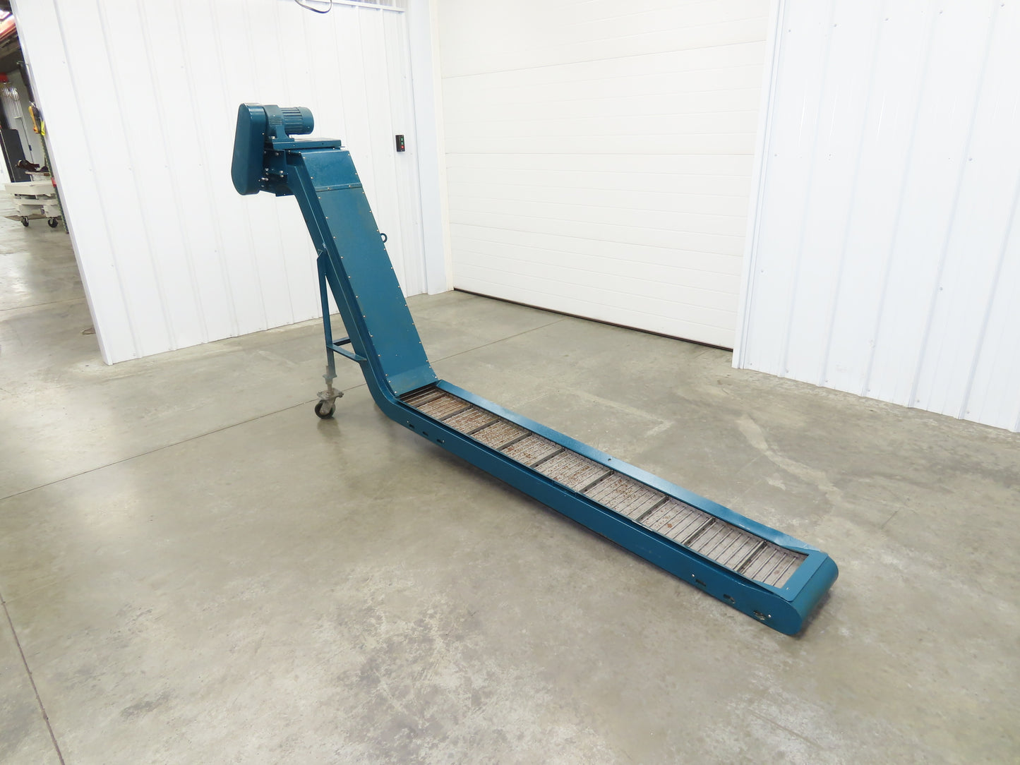 Fande 10'L Portable Chip Conveyor 9"W x 77" Infeed 44-48"H Discharge 230V 3PH