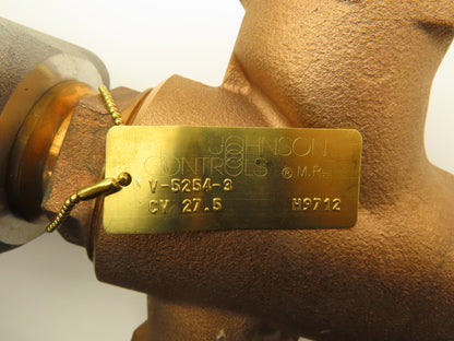 Johnson Controls V-5254-3 1-1/2" NPT Copper Globe Valve 9-13 PSIG Normally Open