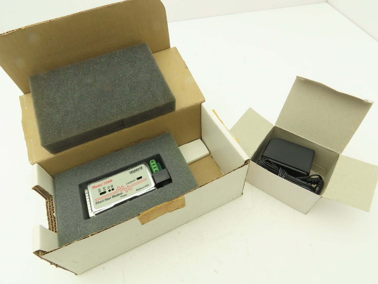 Telebyte Model 72AM Short Haul Modem With Power Supply 120VAC In 9VAC Out