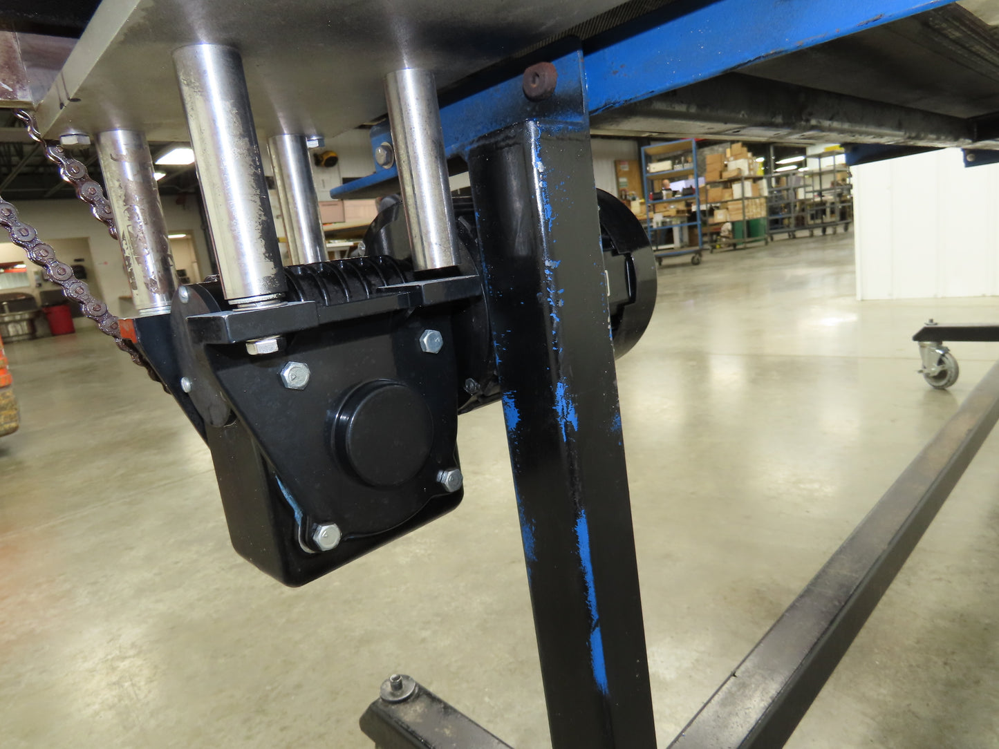 Steeltek 8' 8" Portable Conveyor 12"Belt Stainless 230/460V Chain Drive 140FPM