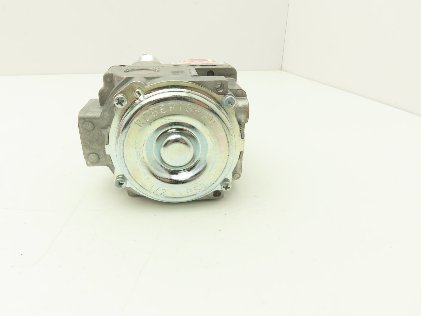 Robertshaw 700-51F 700 Series Millivolt Gas Valve 750mV 1/2x1/2" 7000BMVR