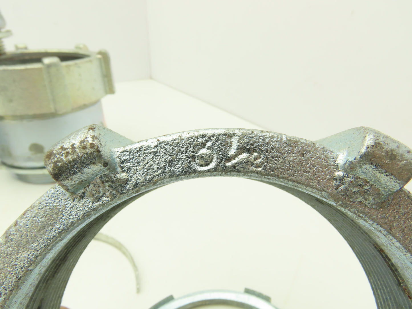 TC719US 3-1/2" EMT Conduit Compression Connector Insulated Throat Lot of 5