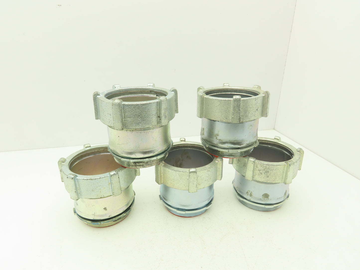 TC719US 3-1/2" EMT Conduit Compression Connector Insulated Throat Lot of 5