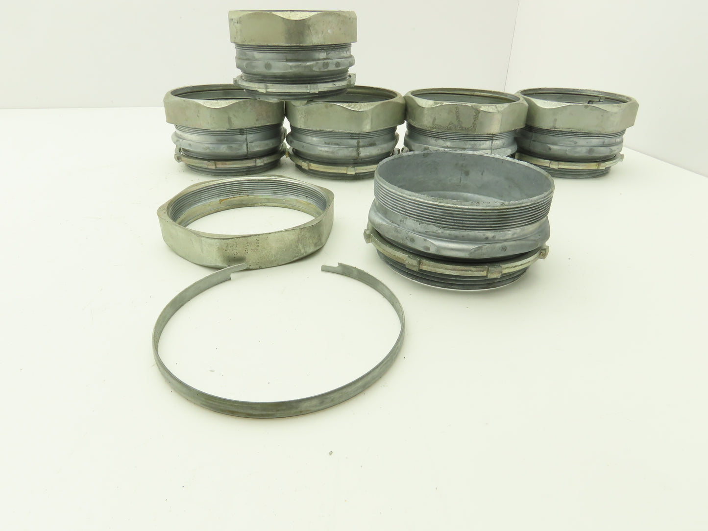 Rigid IMC 4" EMT Straight Compression Connector Fitting  Lot of 6