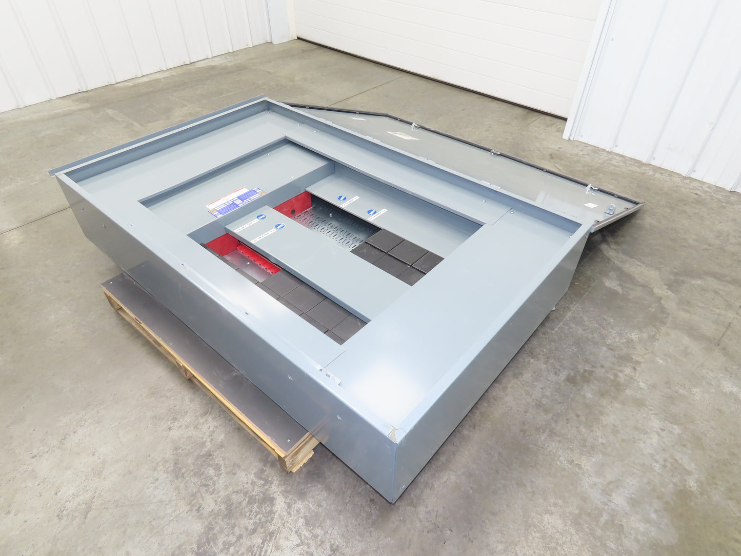 Square D HCP I-Line Panelboard 800A 480V 42 Space Main Lug HC4268WP 3R Type