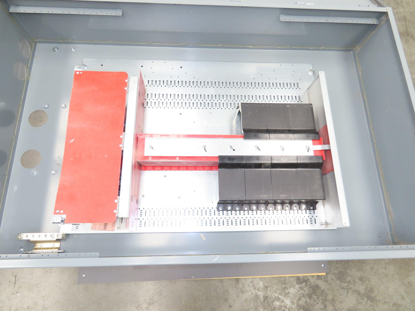 Square D HCP I-Line Panelboard 800A 480V 42 Space Main Lug HC4268WP 3R Type