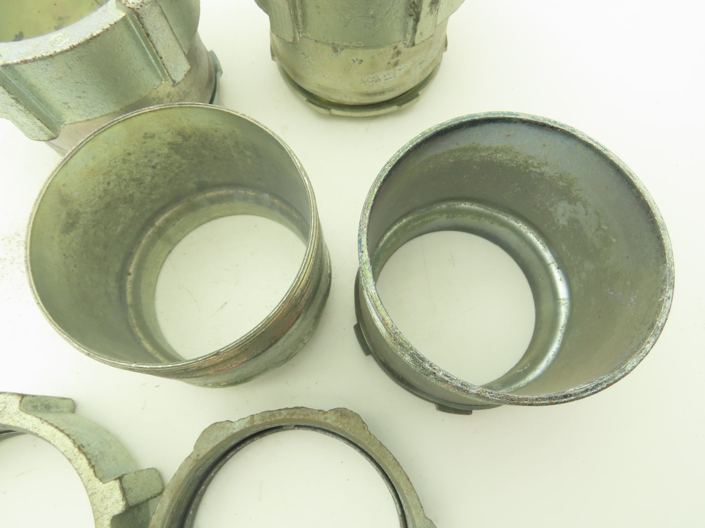 3 1/2" EMT Conduent Compression Connector Steel W Cast Iron Nut Lot of 4