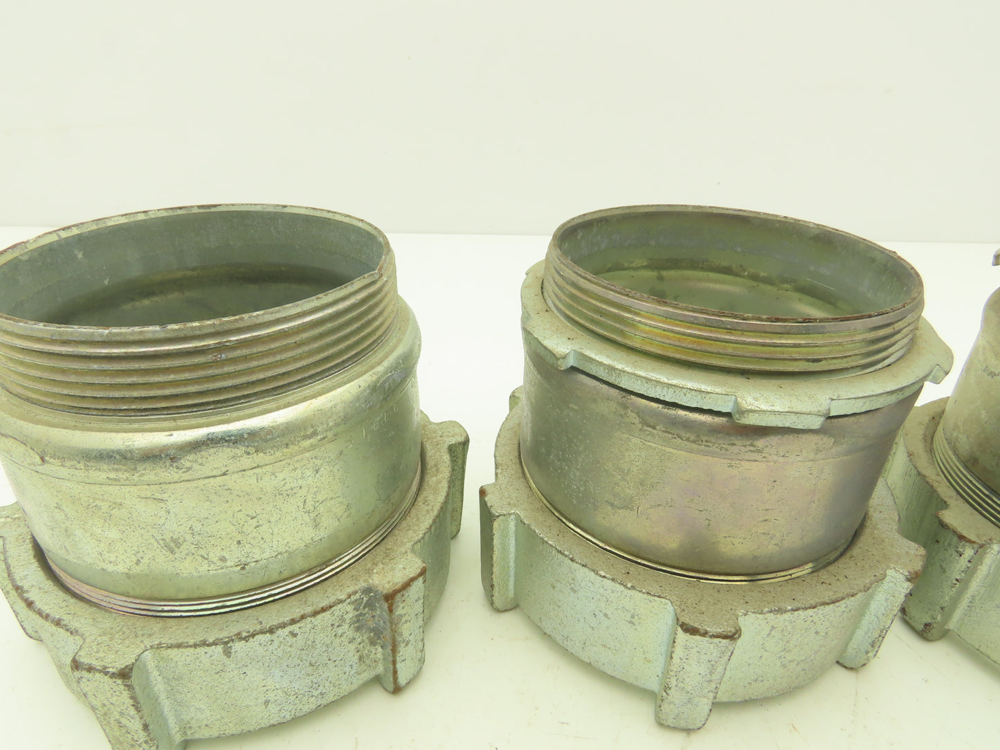 3 1/2" EMT Conduent Compression Connector Steel W Cast Iron Nut Lot of 4