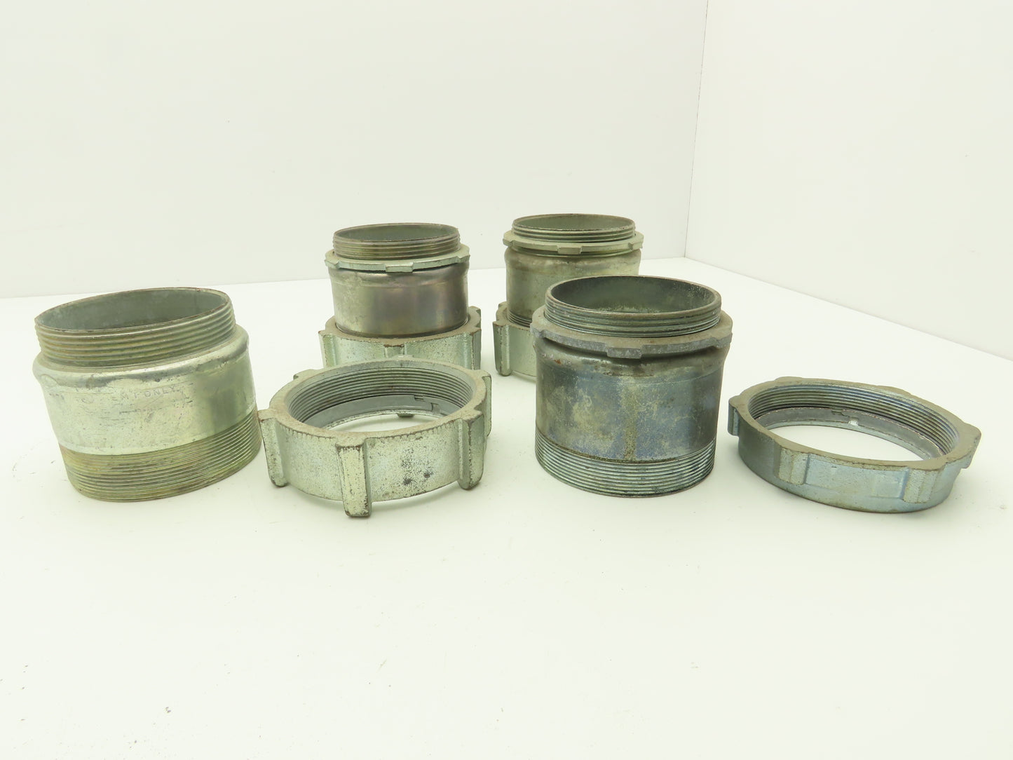 3 1/2" EMT Conduent Compression Connector Steel W Cast Iron Nut Lot of 4