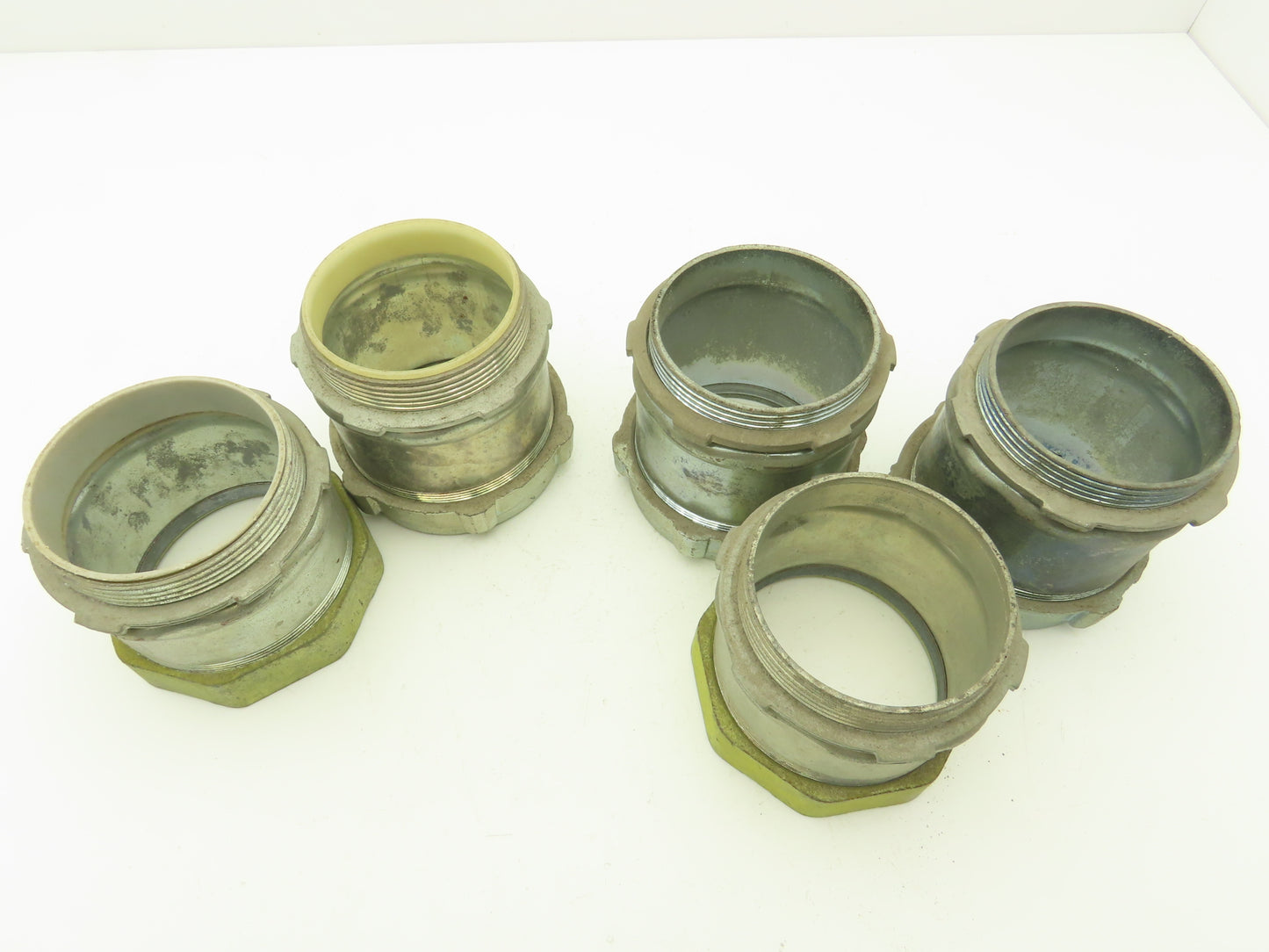 3-1/2" EMT Conduent Compression Connector Assorted 2 Insulated Throat Lot of 5