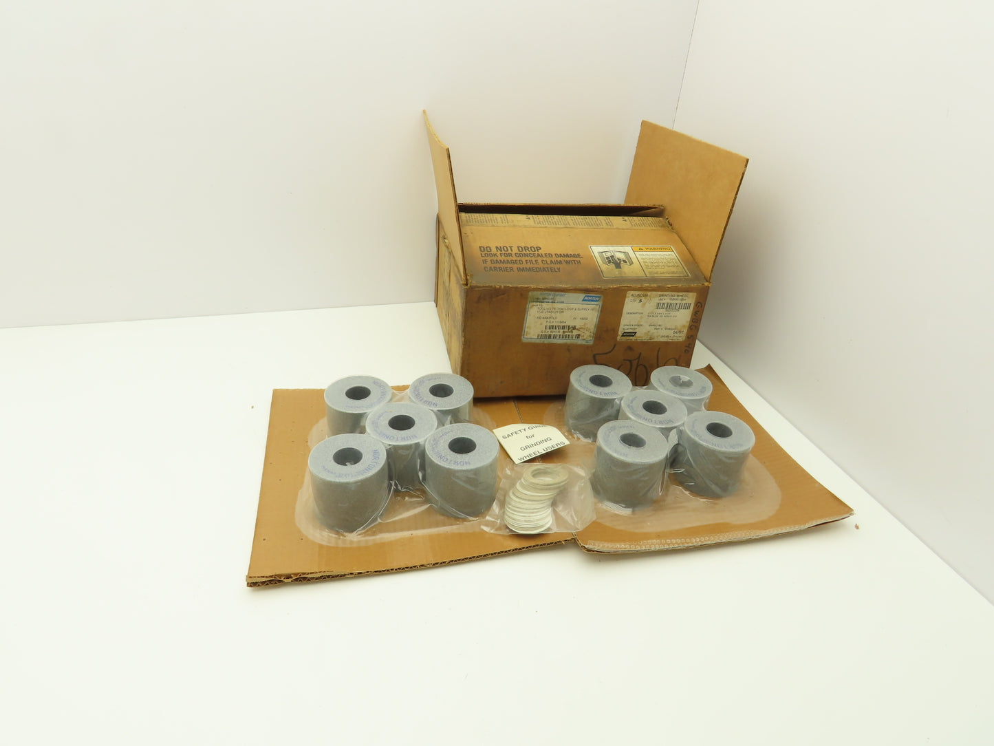 Norton GWBG540 Grinding Wheel Alundum 3.171" X 2-3/4" X 1-1/4" Lot of 10