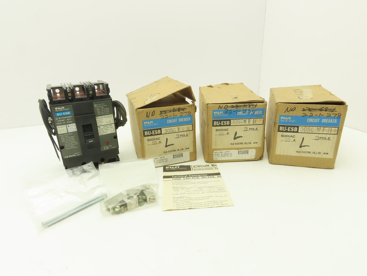 Fuji Electric BU-ESB3050 Circuit Breaker 50A 600V 3 Pole Shunt Trip Lot of 3