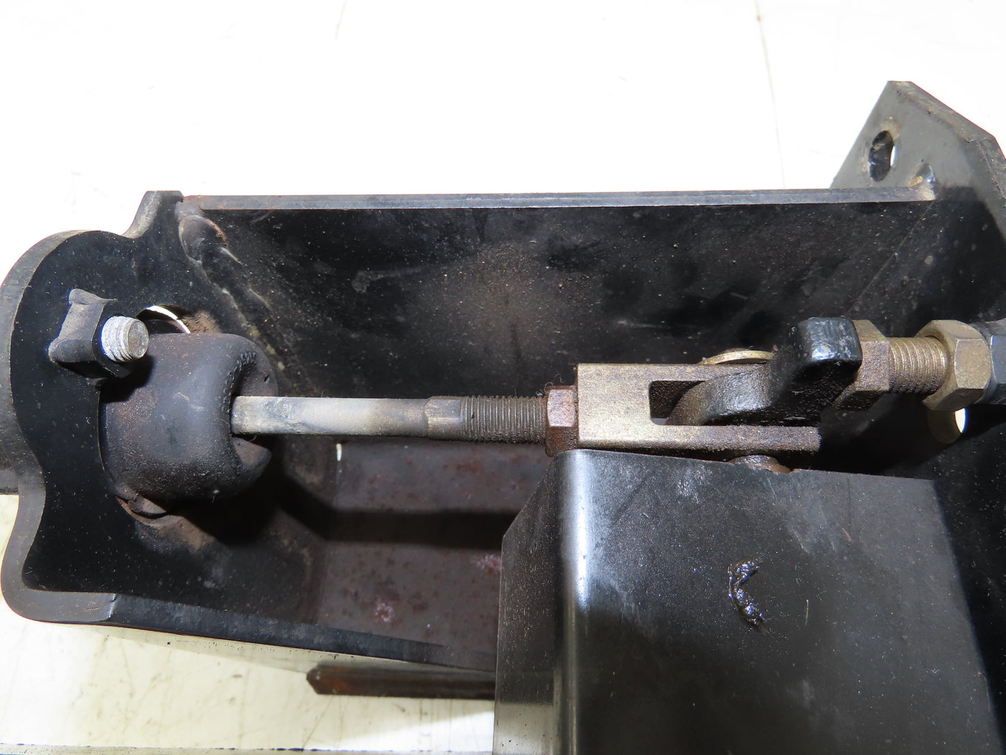 Toyota 5FBCU20 Electric Forklift Brake Pedal Master Cylinder Assembly