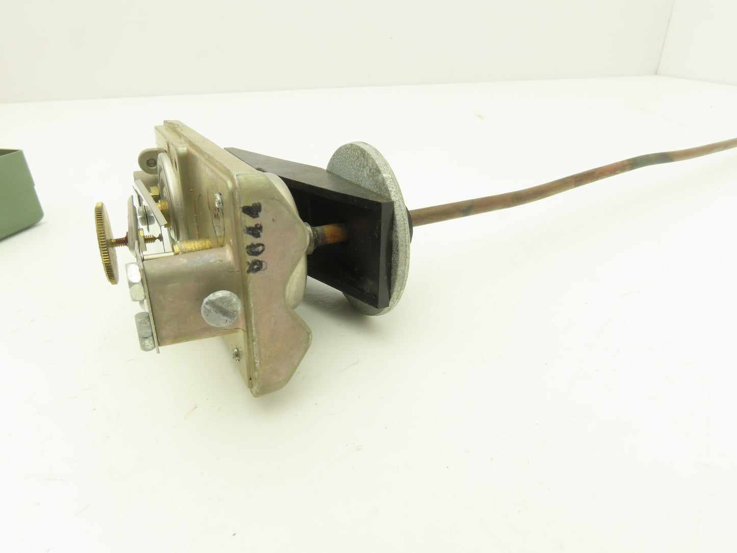 Johnson Controls T-3610-1002 Pneumatic Low Limit Controller 18" Element