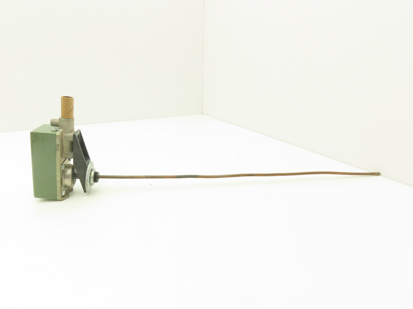 Johnson Controls T-3610-1002 Pneumatic Low Limit Controller 18" Element