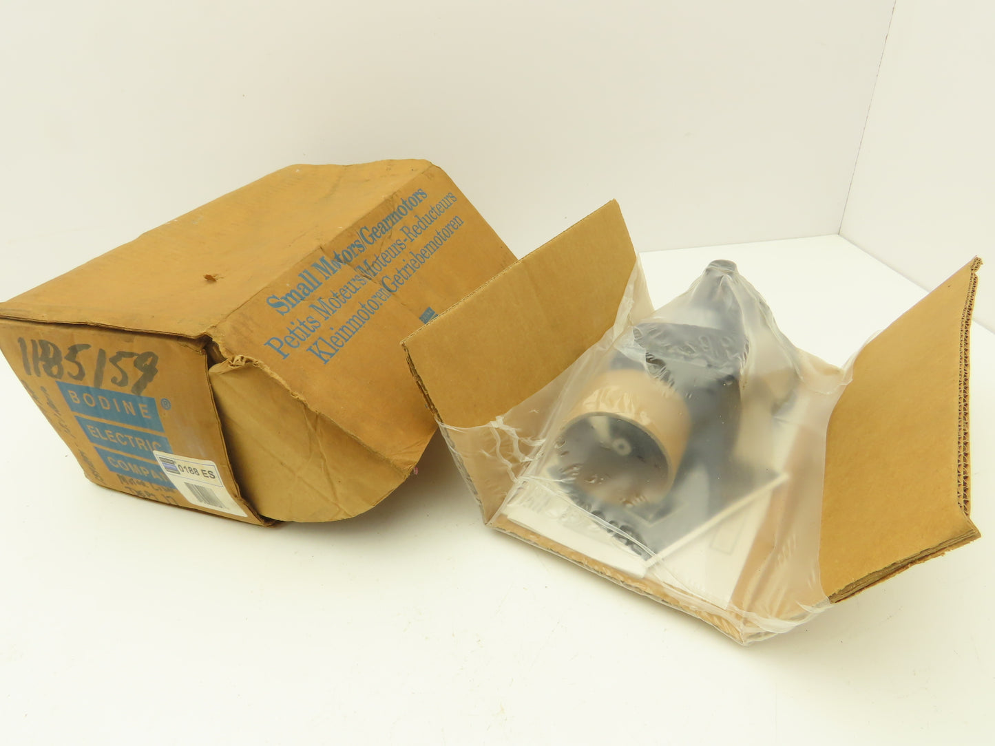 Bodine Electric 0188 ES DC Gearmotor 130VDC 18:1 Ratio 139RPM 1/17HP 139 RPM