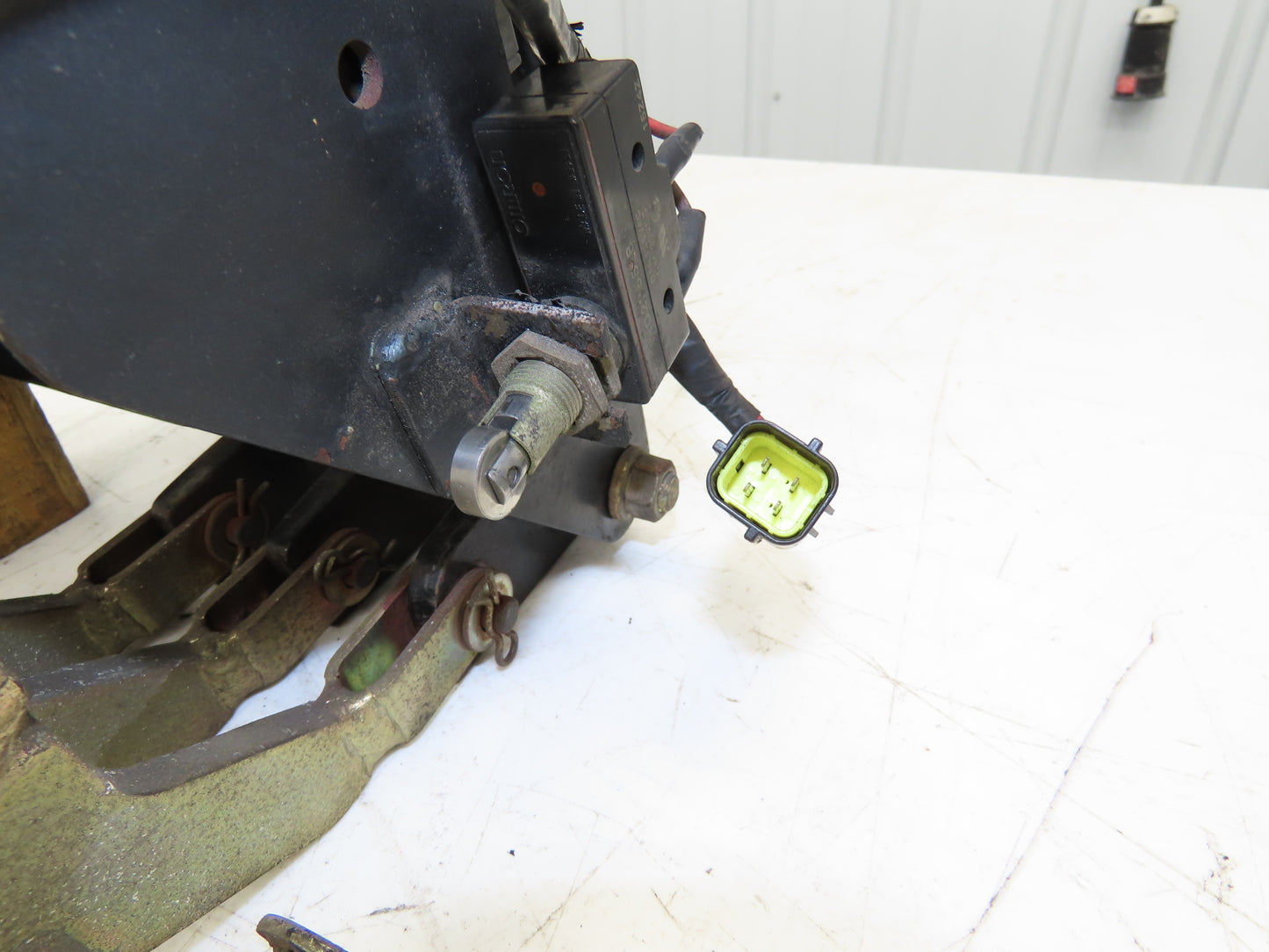 Toyota Electric Forklift Three Lever Control Unit Lift Tilt Shift Off Of 5FBCU20