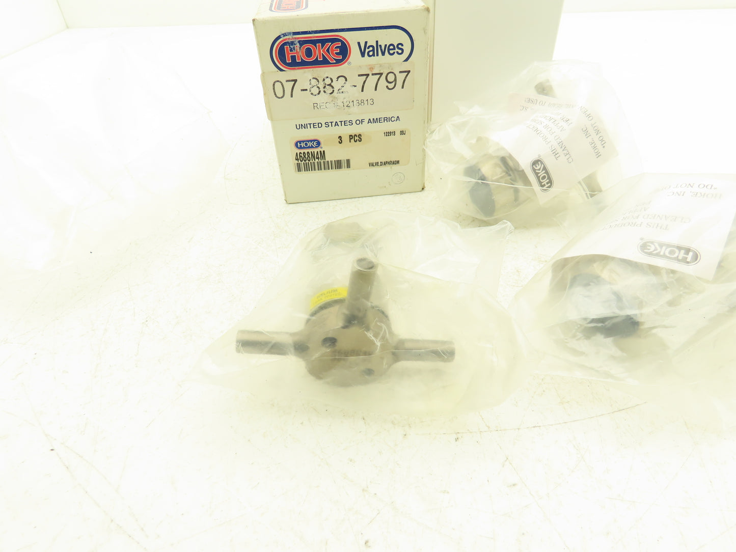 Hoke Valves 4688N4M Stainless 3-Port Diaphragm Valve 300psi  Box of 3