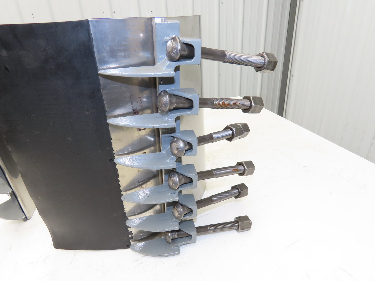 Dresser 0360-1104-390 Steel Repair Clamp Style 360 Stainless Steel 11.44" X 15"W