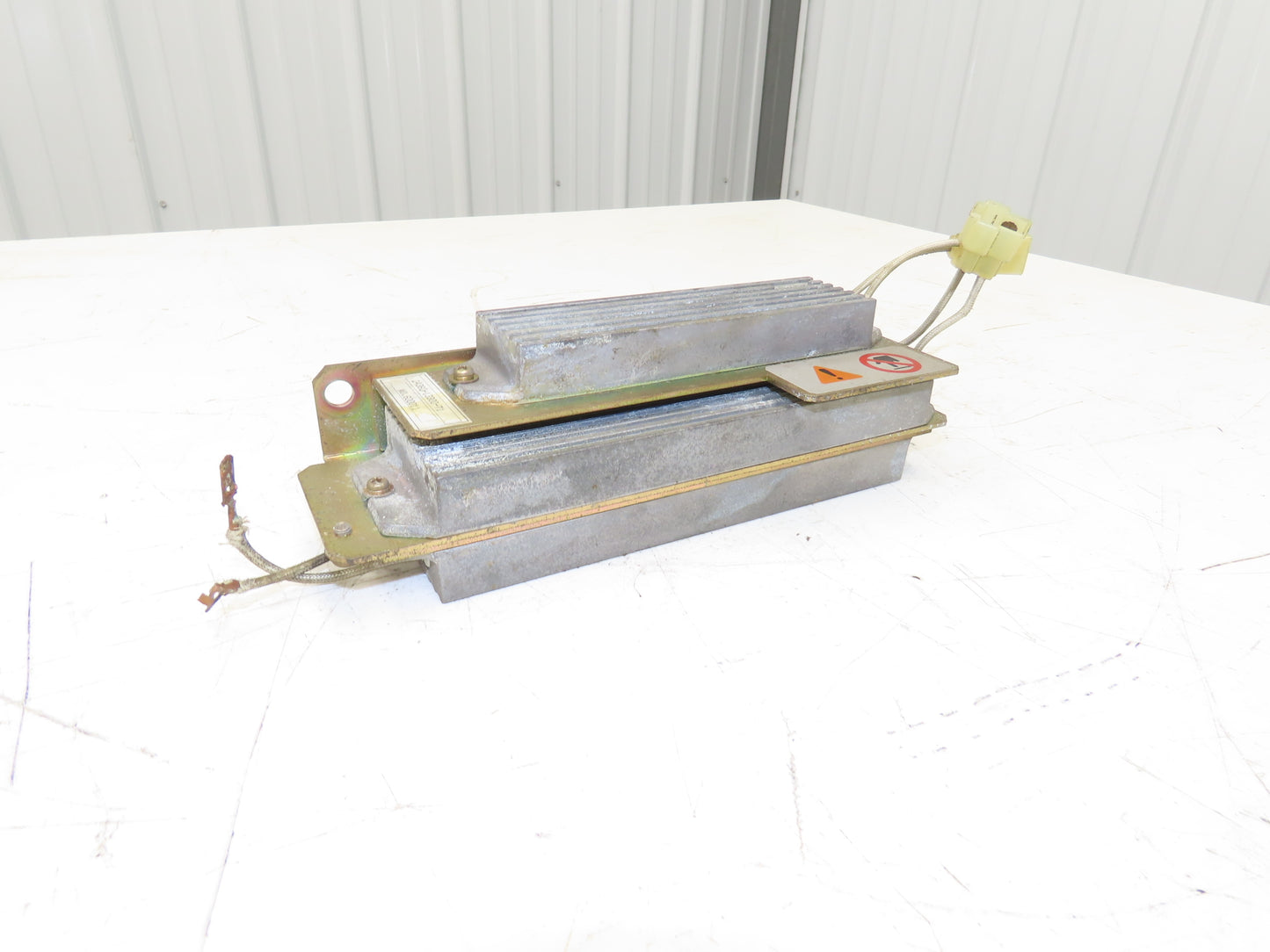 Toyota 24360-1330-71 Resistor Panel Removed From 5FBCU20 36V Electric Forklift