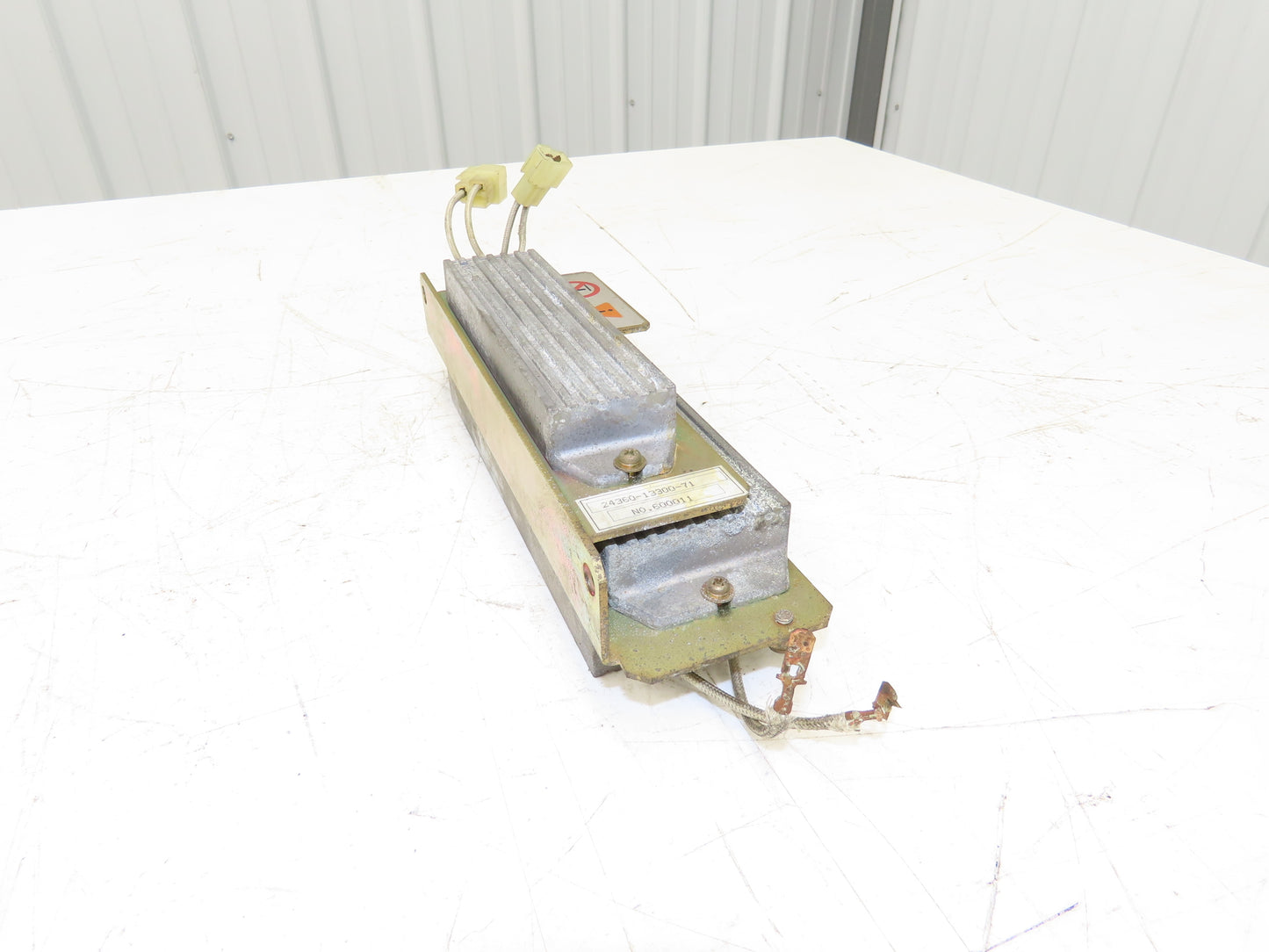 Toyota 24360-1330-71 Resistor Panel Removed From 5FBCU20 36V Electric Forklift