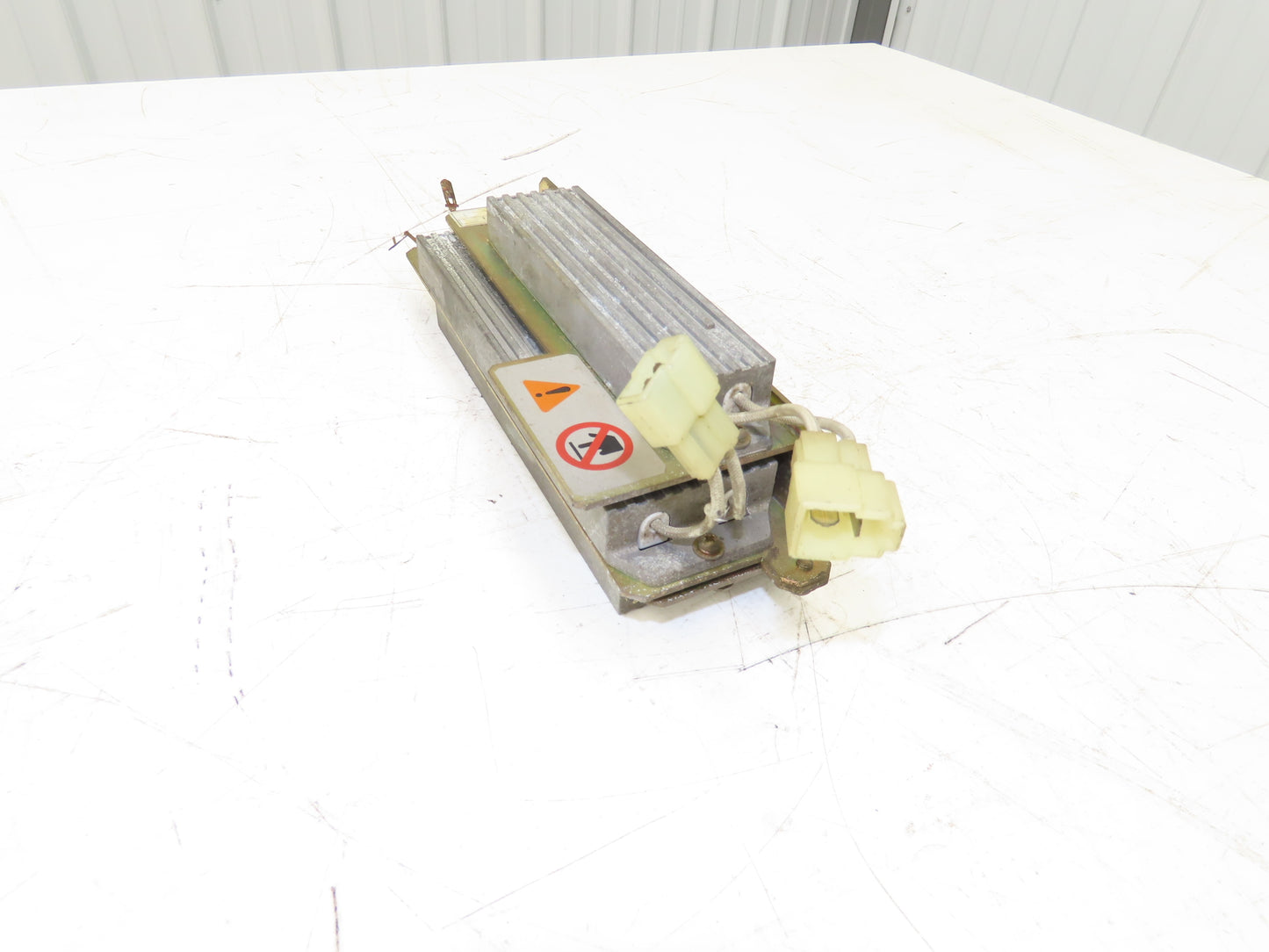 Toyota 24360-1330-71 Resistor Panel Removed From 5FBCU20 36V Electric Forklift