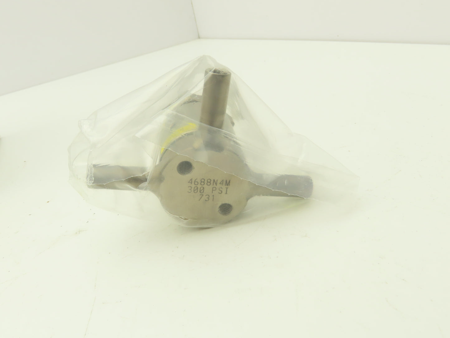 Hoke Valves 4688N4M Stainless 3-Port Diaphragm Valve 300psi  Lot of 2